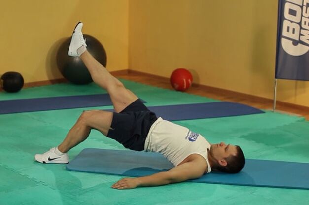 Übung Gluteal Bréck fir d'Reguléierung vun der Potenz bei engem Mann